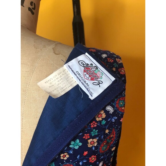 1960s-1970s LANZ Original Floral PAISLEY QUILTED. Lace Up Dress W/Pockets. XS-S - Picture 4 of 6